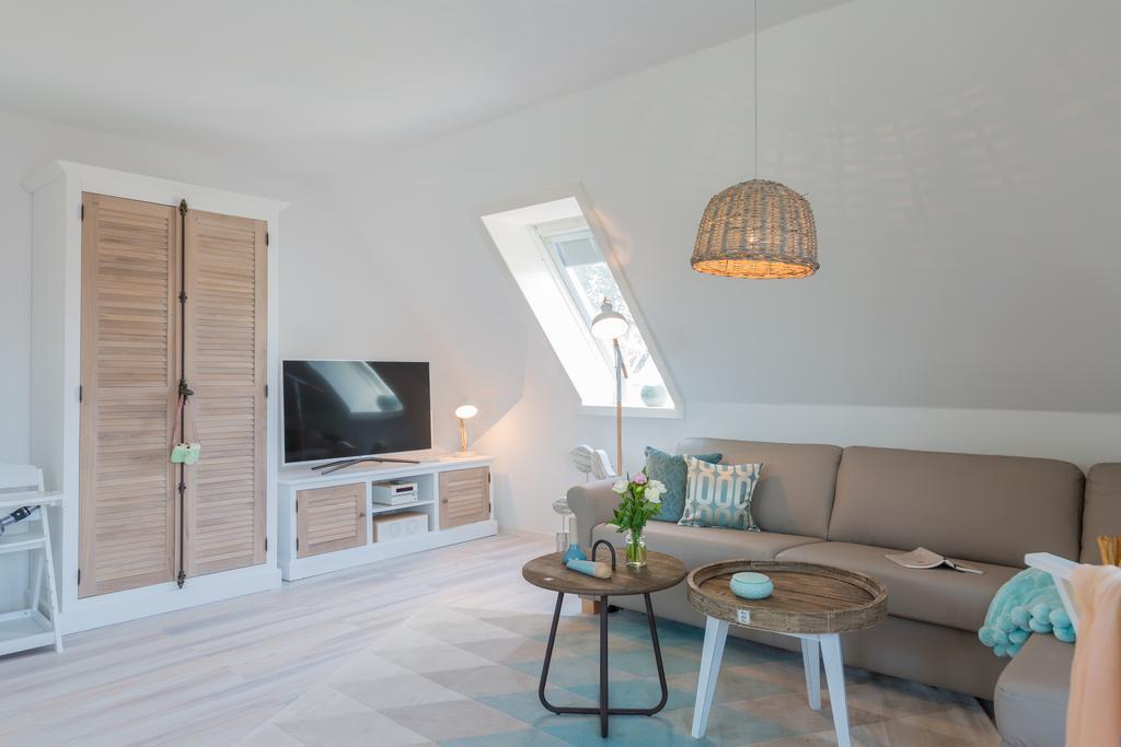 Ferienwohnungen Haus Am Strand Цингст Экстерьер фото
